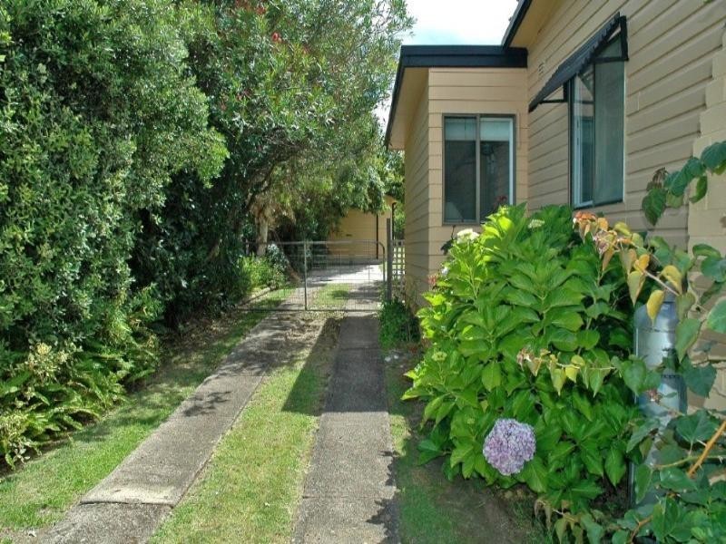 362 Beach Road, Batehaven NSW 2536