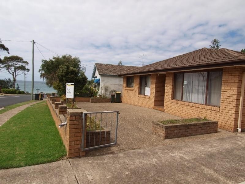 332 Beach Road, Batehaven NSW 2536
