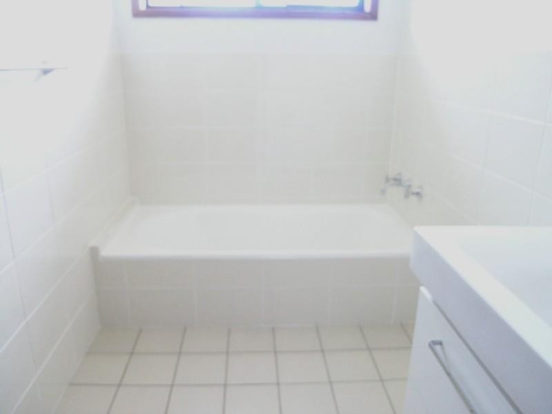 332 Beach Road, Batehaven NSW 2536