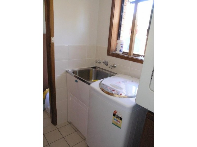 332 Beach Road, Batehaven NSW 2536