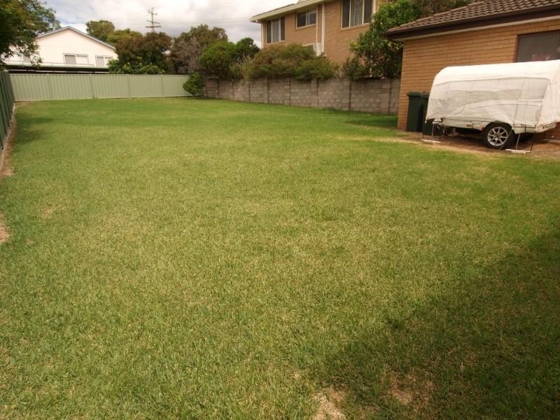 332 Beach Road, Batehaven NSW 2536