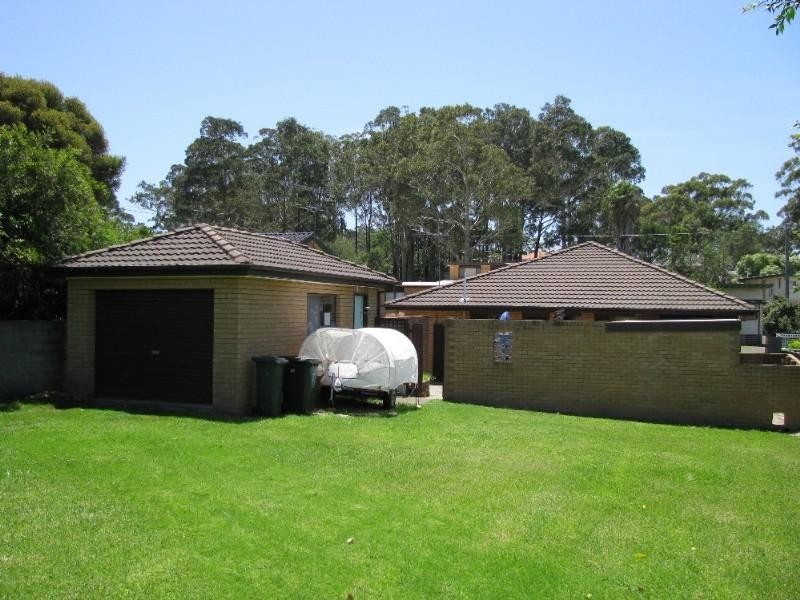 332 Beach Road, Batehaven NSW 2536