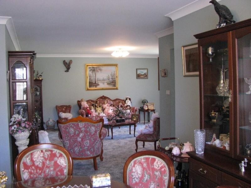 37 Melaleuca Crescent, Batemans Bay NSW 2536