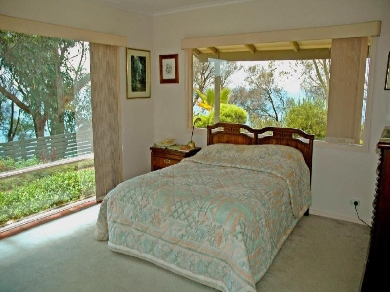 2 Karoo Crescent, Batemans Bay NSW 2536