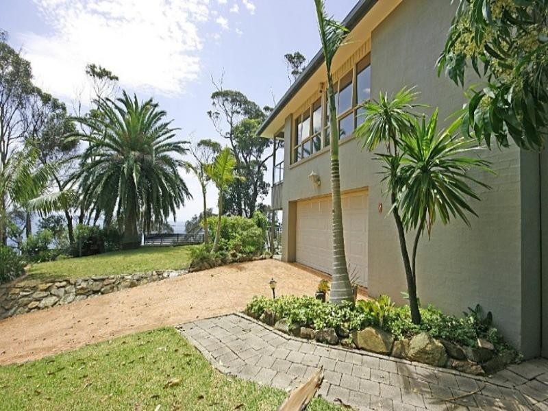 2 Karoo Crescent, Batemans Bay NSW 2536