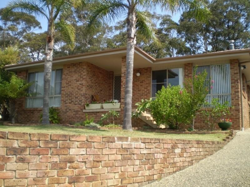 8 Merriwee Avenue, Malua Bay NSW 2536