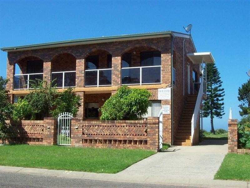 32a Myamba Parade, Surfside NSW 2536