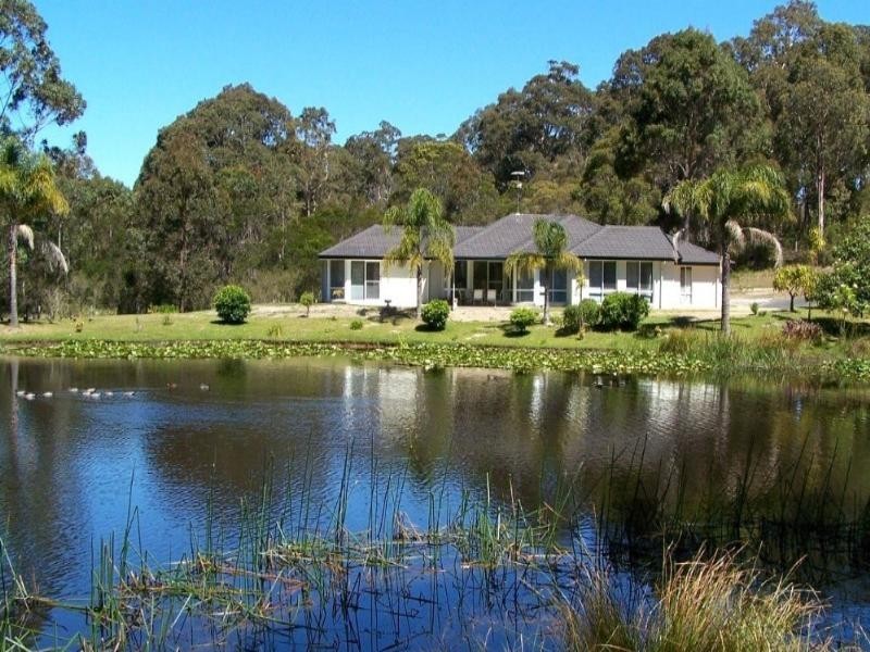 6 Brown Close, Moruya Heads NSW 2537