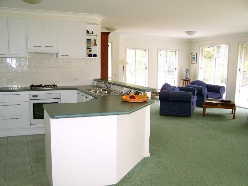 6 Brown Close, Moruya Heads NSW 2537