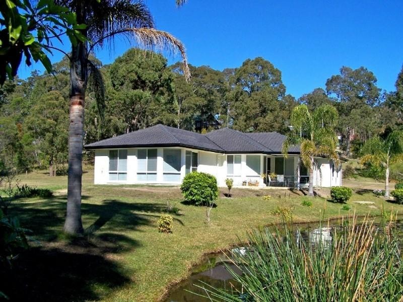 6 Brown Close, Moruya Heads NSW 2537