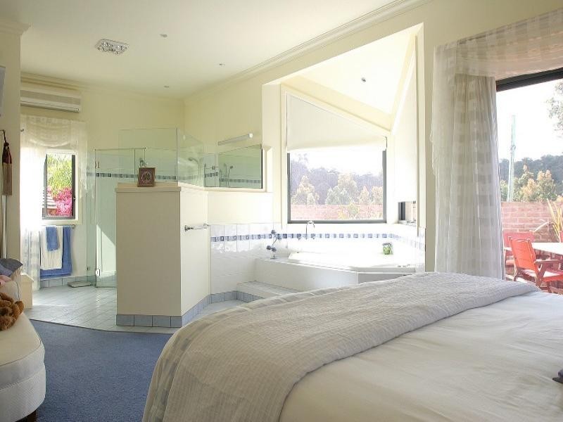 33 Cors Parade, Batemans Bay NSW 2536