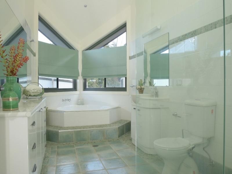 33 Cors Parade, Batemans Bay NSW 2536