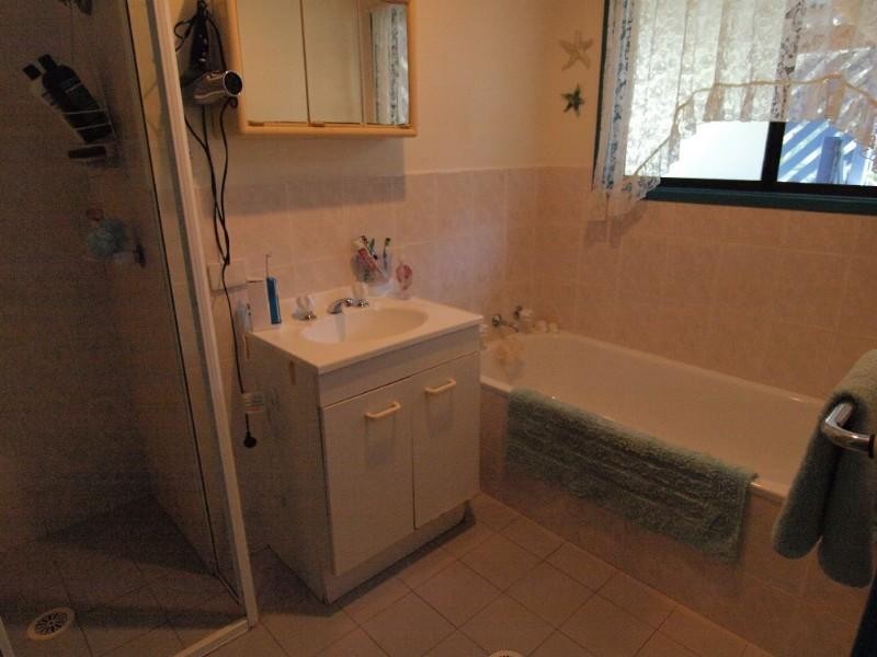 10 Tallawang Avenue, Malua Bay NSW 2536