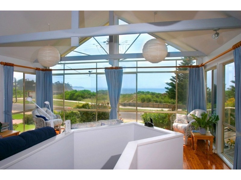 19 Coronation Drive, Broulee NSW 2537