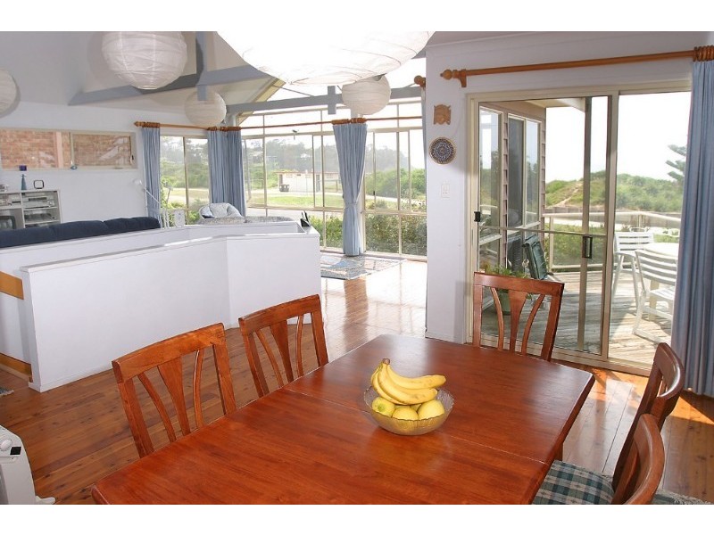 19 Coronation Drive, Broulee NSW 2537