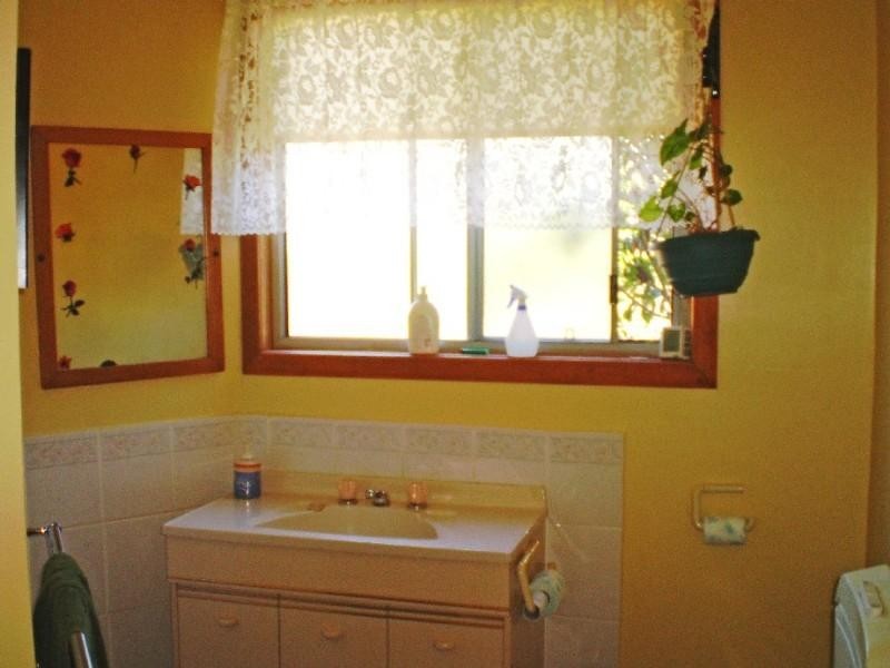 8 Runnyford Road, Nelligen NSW 2536