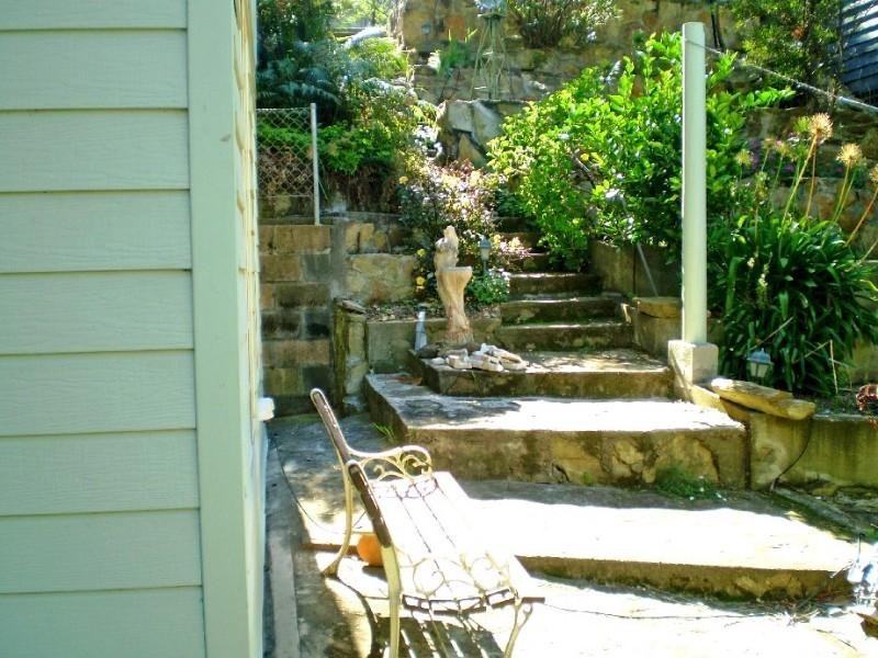 8 Runnyford Road, Nelligen NSW 2536