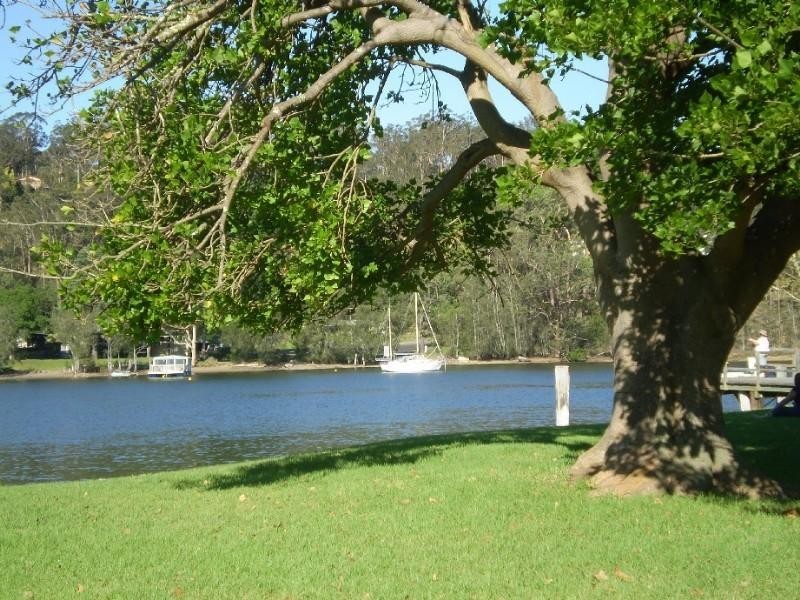 8 Runnyford Road, Nelligen NSW 2536