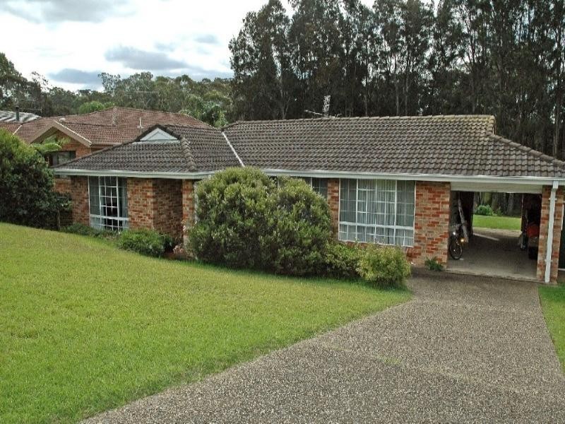 11 Lincoln Crescent, North Batemans Bay NSW 2536