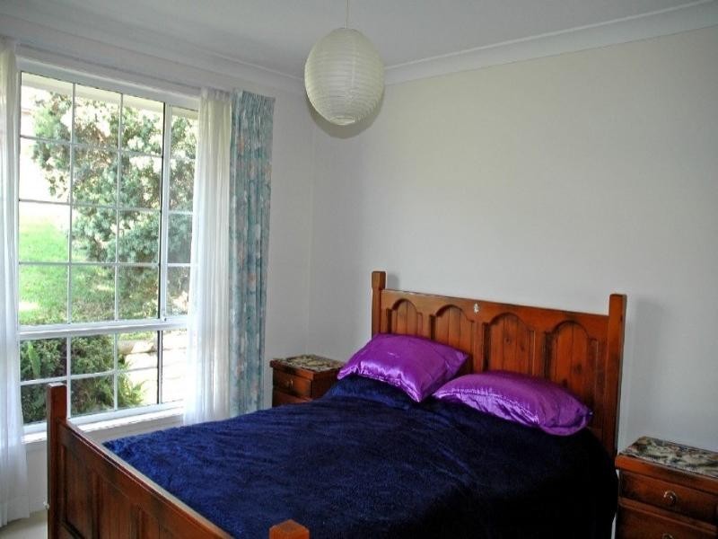 11 Lincoln Crescent, North Batemans Bay NSW 2536