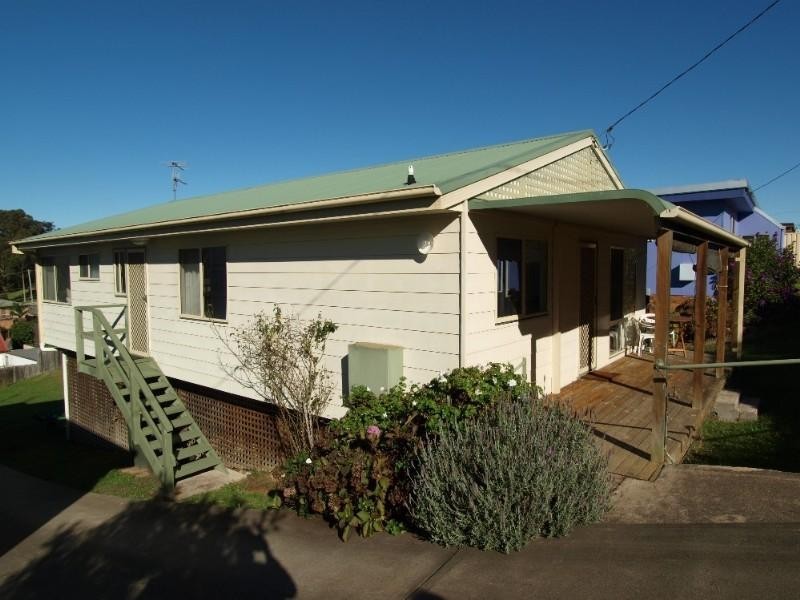 12 South Street, Batemans Bay NSW 2536