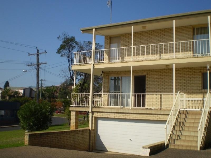 1/10 Corrigans Crescent, Batehaven NSW 2536