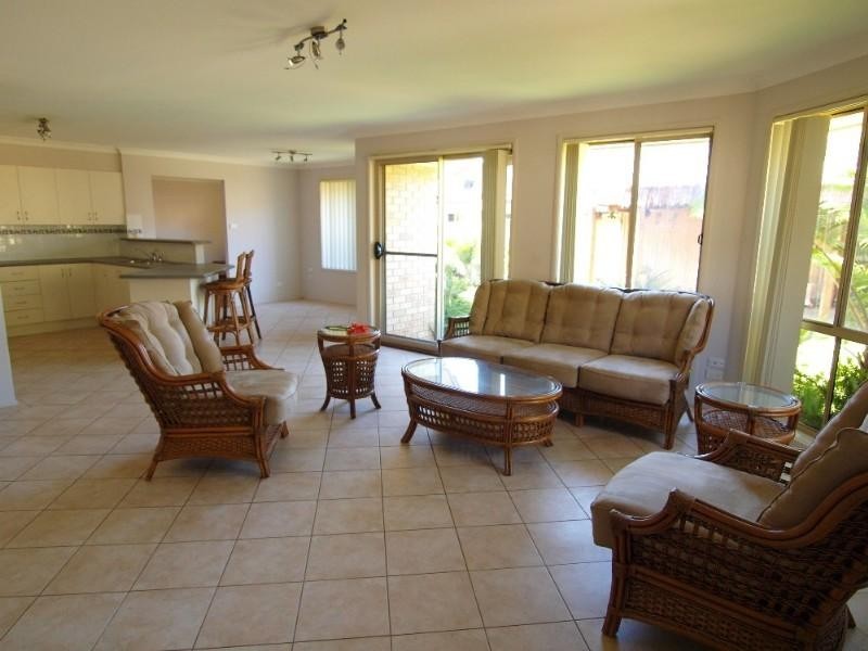 5 Correa Place, Batemans Bay NSW 2536