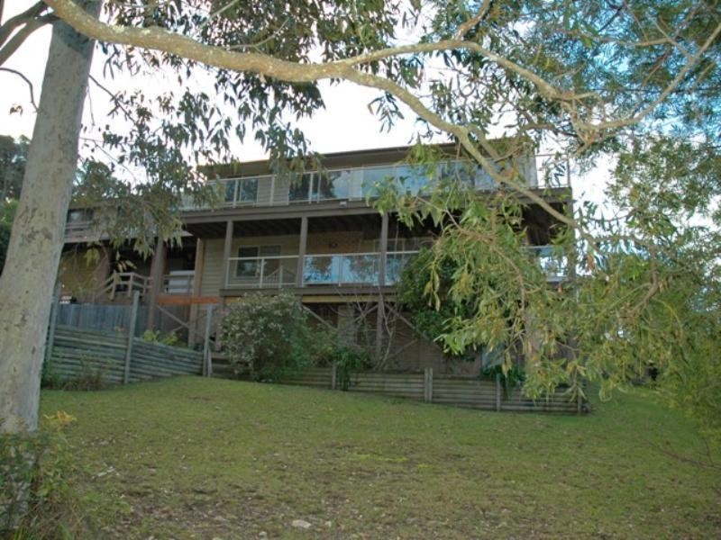 11 Hawks Nest Place, Batemans Bay NSW 2536