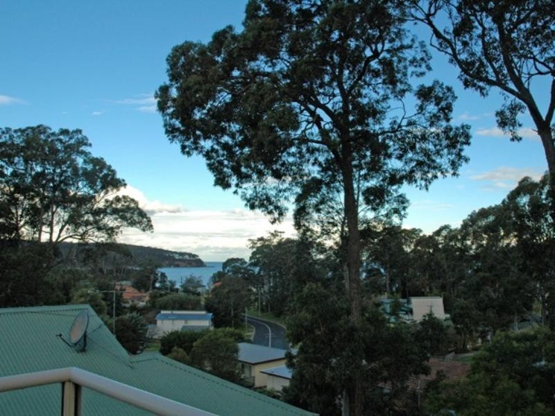 11 Hawks Nest Place, Batemans Bay NSW 2536