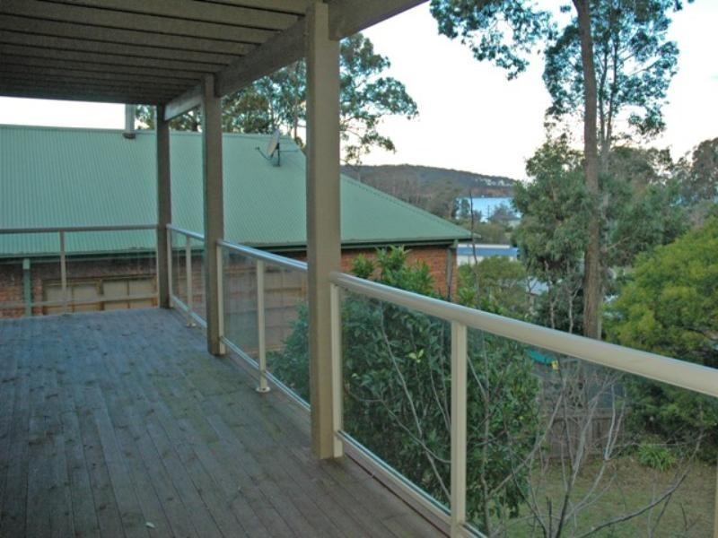 11 Hawks Nest Place, Batemans Bay NSW 2536