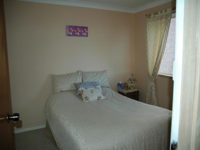 11 Hawks Nest Place, Batemans Bay NSW 2536