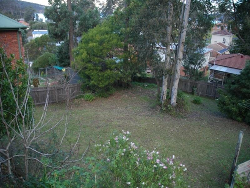 11 Hawks Nest Place, Batemans Bay NSW 2536