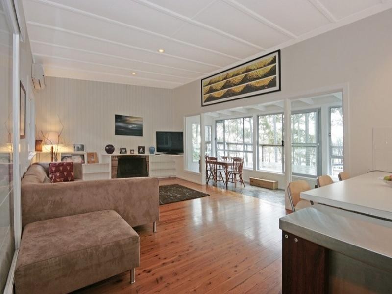 16 Lilli Pilli Road, Batemans Bay NSW 2536