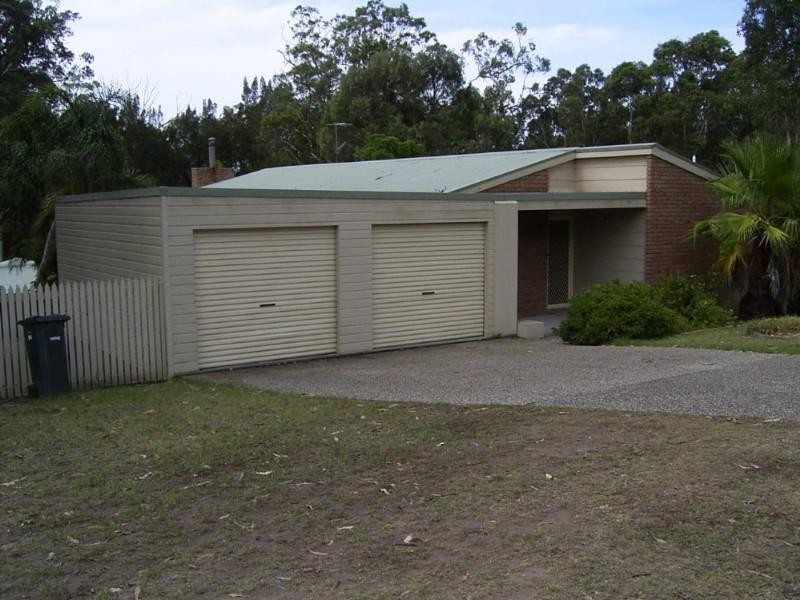 30 Karoola Crescent, Surfside NSW 2536