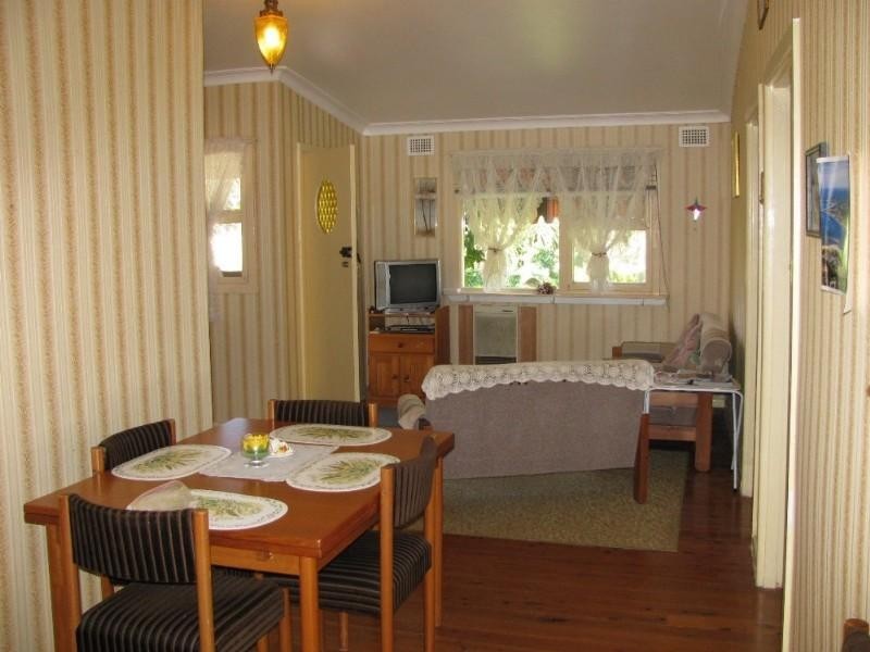 24 Peter Crescent, Batehaven NSW 2536