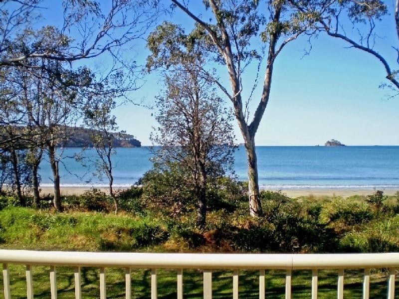 1 + 2/68 Myamba Parade, Surfside NSW 2536