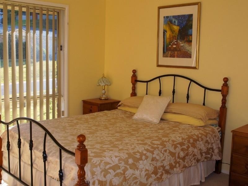 11 Angophora Place, Batemans Bay NSW 2536