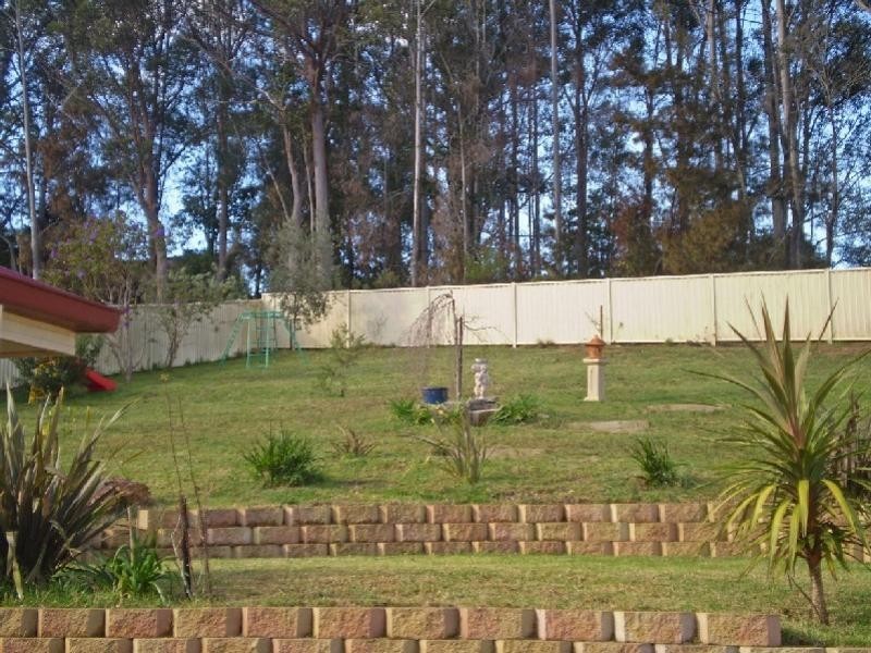 11 Angophora Place, Batemans Bay NSW 2536