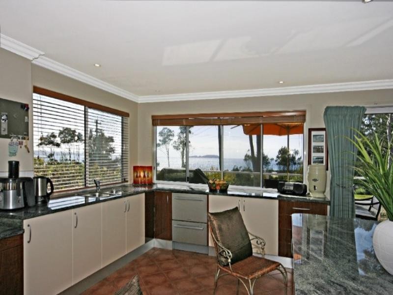 674 Beach Road, Surf Beach NSW 2536