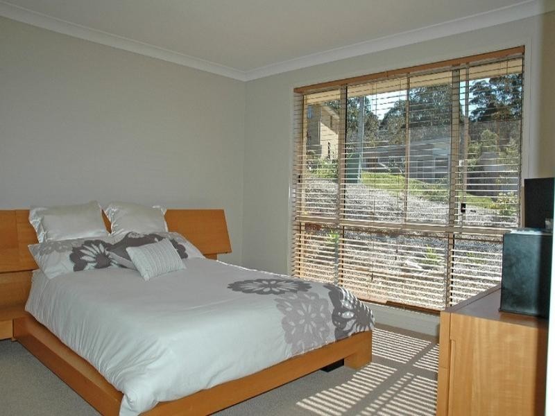 8 Bunderra Circuit, Lilli Pilli NSW 2536