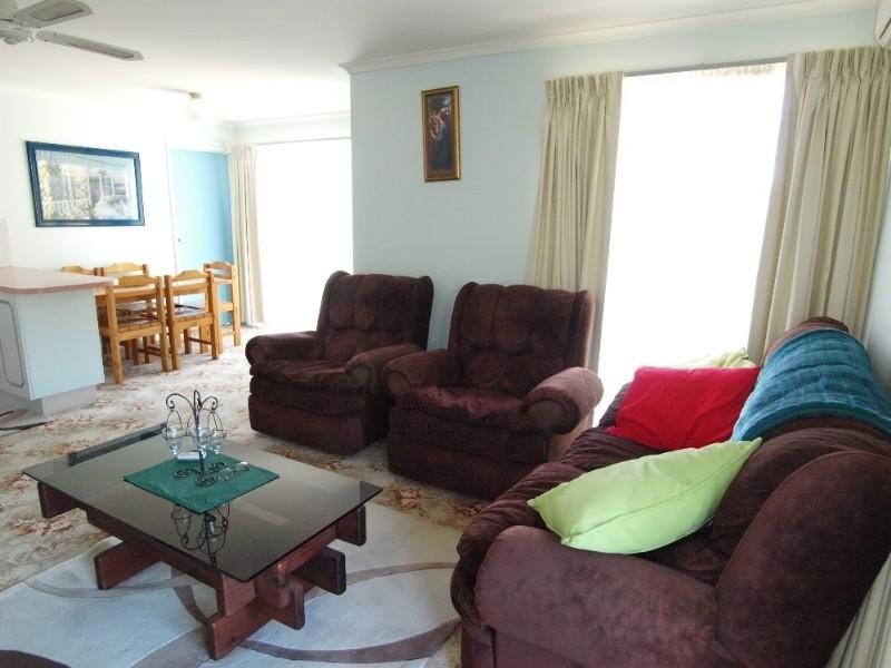 1/5 Drinnan Close, Surf Beach NSW 2536