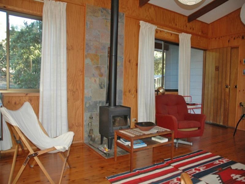 8 Rosedale Parade, Batemans Bay NSW 2536