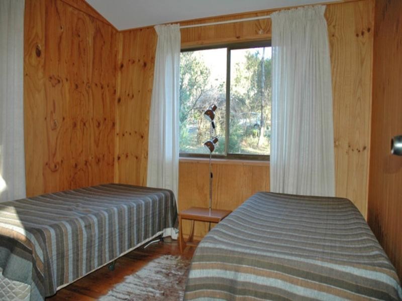 8 Rosedale Parade, Batemans Bay NSW 2536