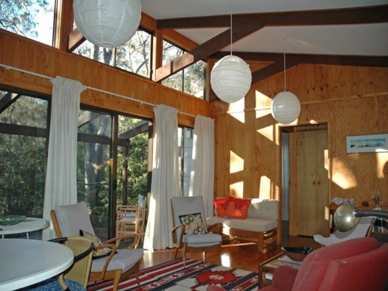 8 Rosedale Parade, Batemans Bay NSW 2536