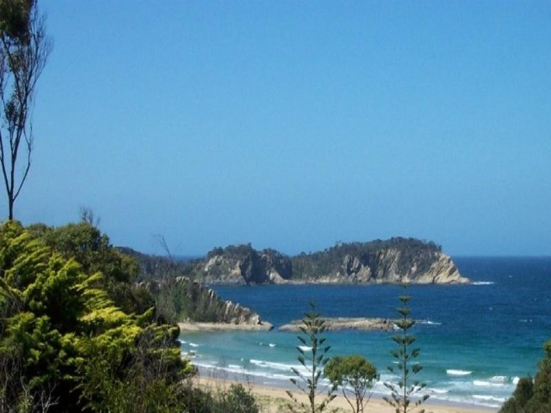 8 Rosedale Parade, Batemans Bay NSW 2536