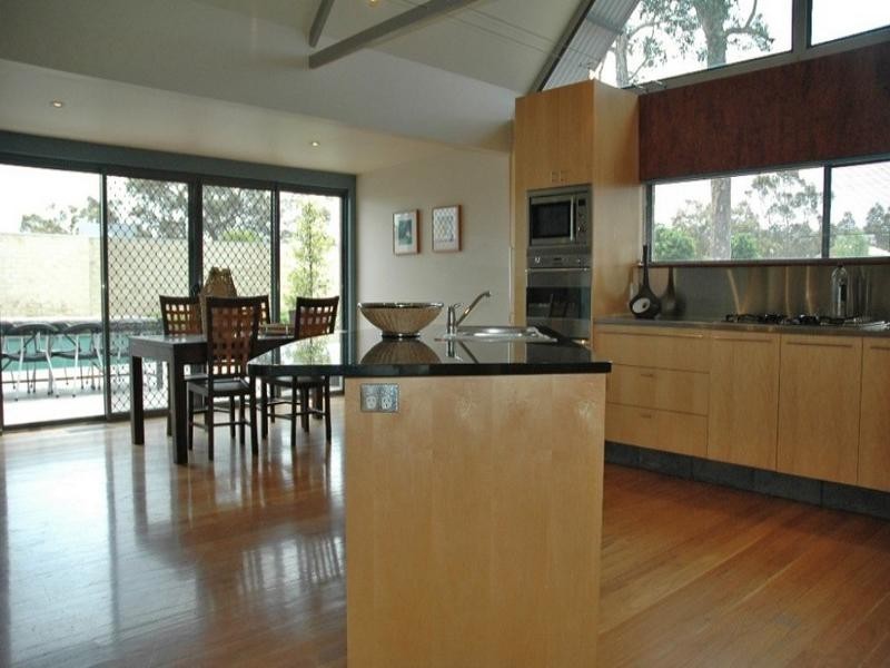 133 Vista Avenue, Batemans Bay NSW 2536