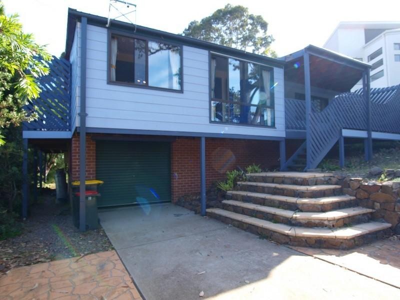 10 Tallawang Avenue, Malua Bay NSW 2536