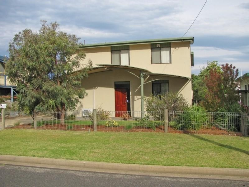 121 Ainslie Parade, Tomakin NSW 2537