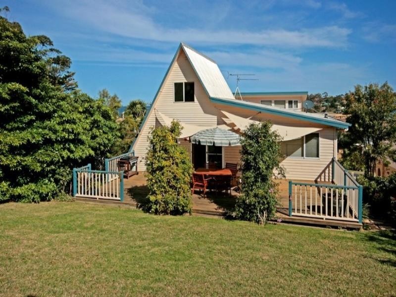 28 Tallawang Avenue, Malua Bay NSW 2536