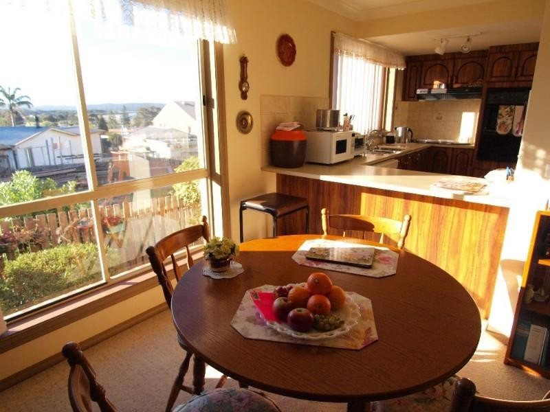 4/4-6 Crag Road, Batehaven NSW 2536